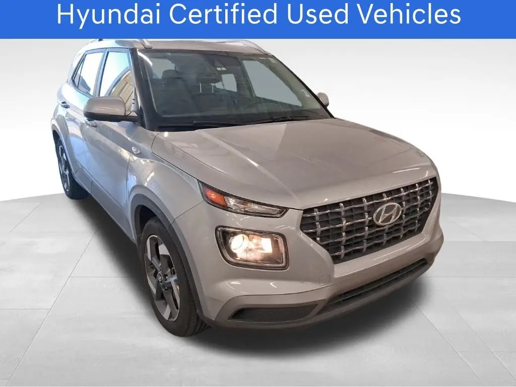 Used 2022 Hyundai Venue SEL with VIN KMHRC8A35NU136240 for sale in Edmond, OK
