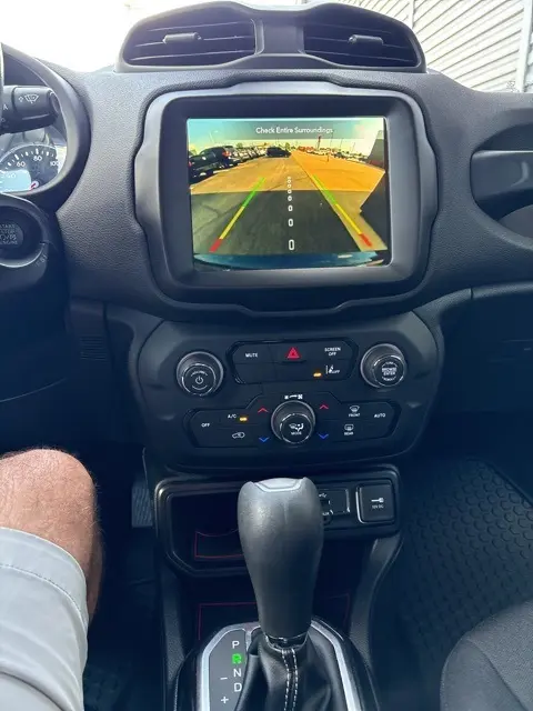 2021 Jeep Renegade Latitude photo 6