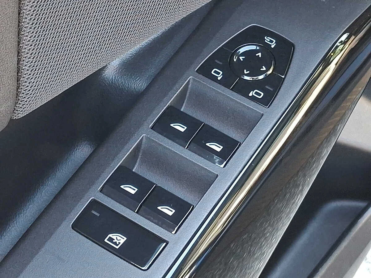 2026 BMW X3 30 - Photo 24