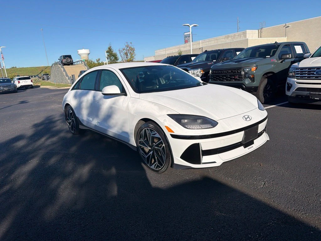 Used 2024 Hyundai IONIQ 6 SEL with VIN KMHM34AA0RA064551 for sale in Kansas City