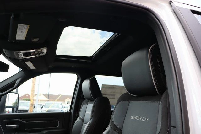 2026 RAM 2500 Laramie - Photo 32