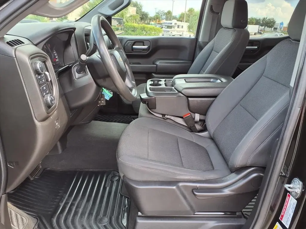 2022 Chevrolet Silverado 1500 Custom photo 19