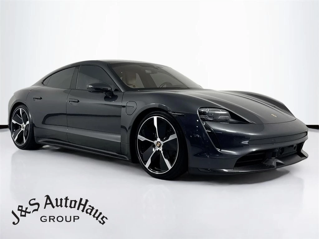 2022 Porsche Taycan Turbo S's photo