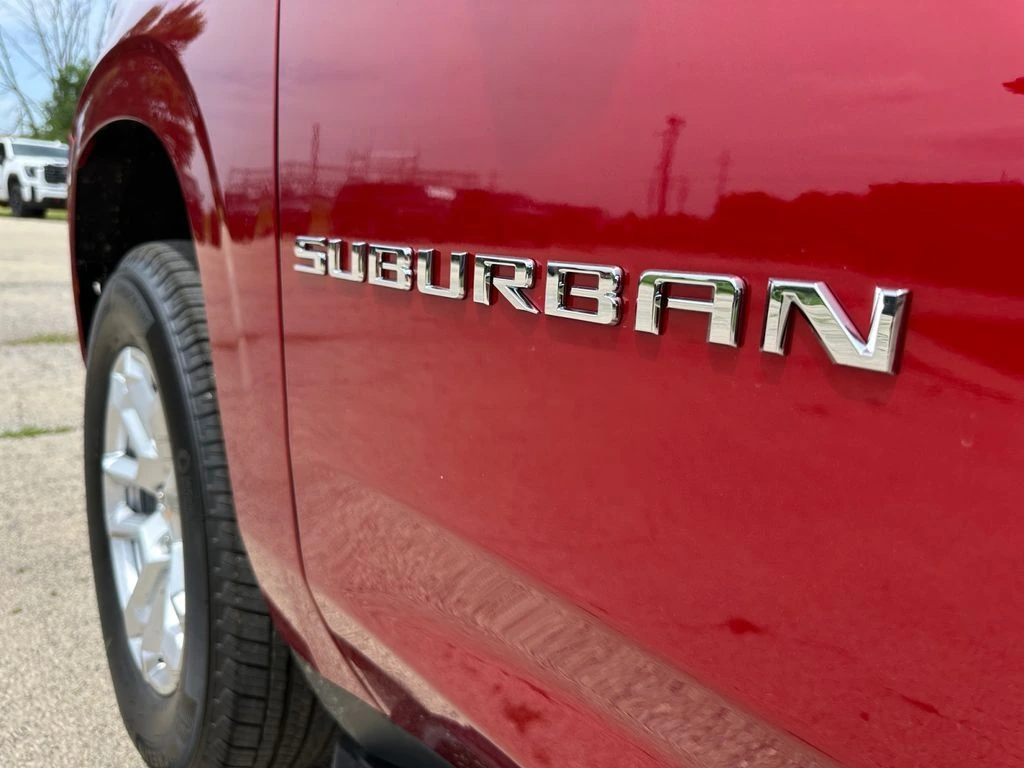 2026 Chevrolet Suburban LT - Photo 44