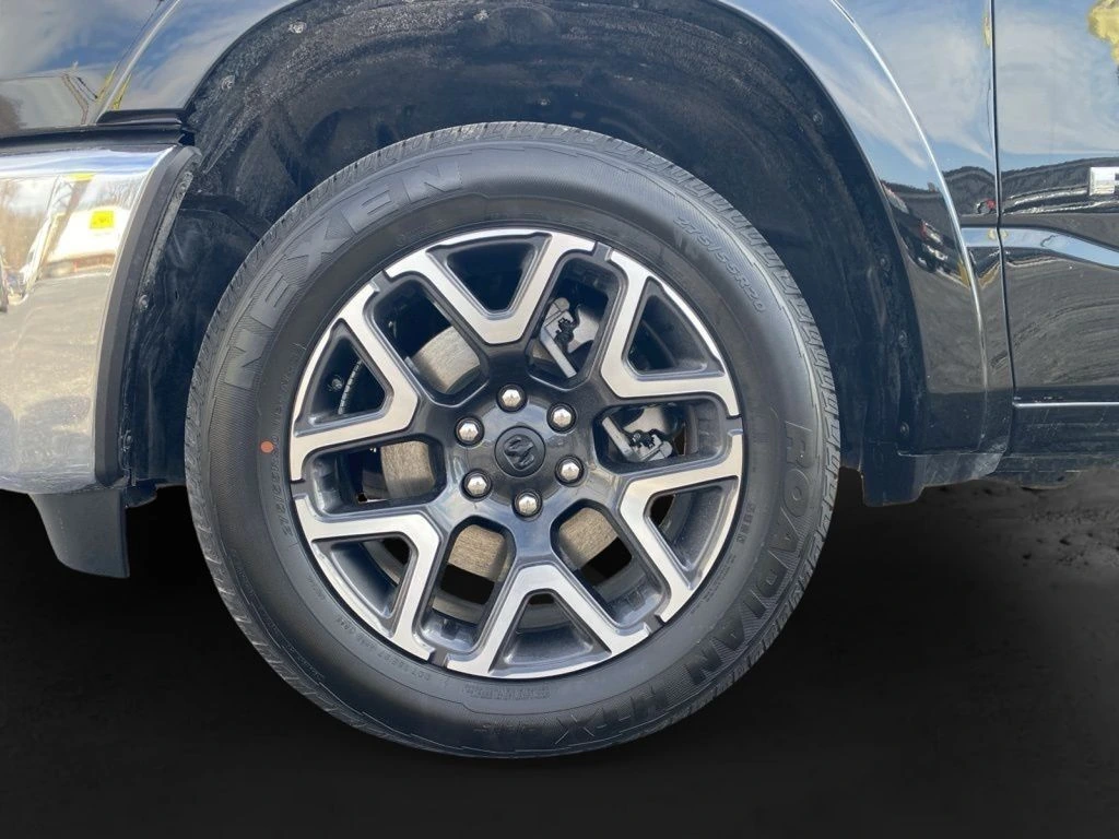 2026 RAM 1500 Laramie - Photo 15