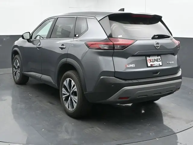2023 Nissan Rogue SV photo 3