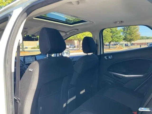 2019 Ford EcoSport SE photo 16