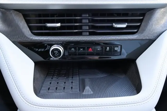 2025 Ford Explorer Platinum photo 9