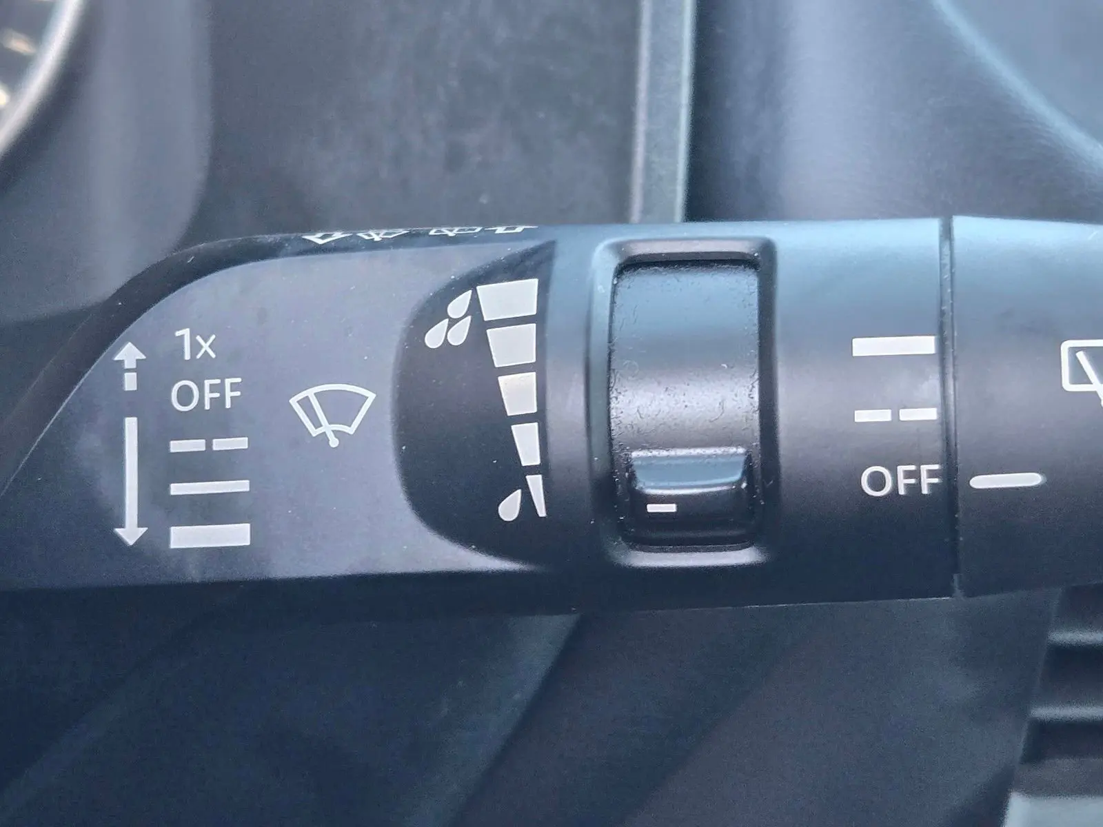 2024 Nissan Rogue SV photo 23