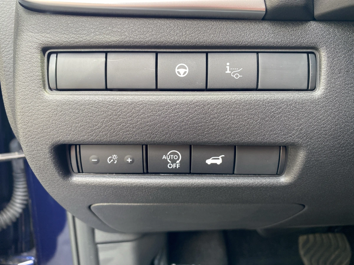 2026 Nissan Rogue Platinum - Photo 14