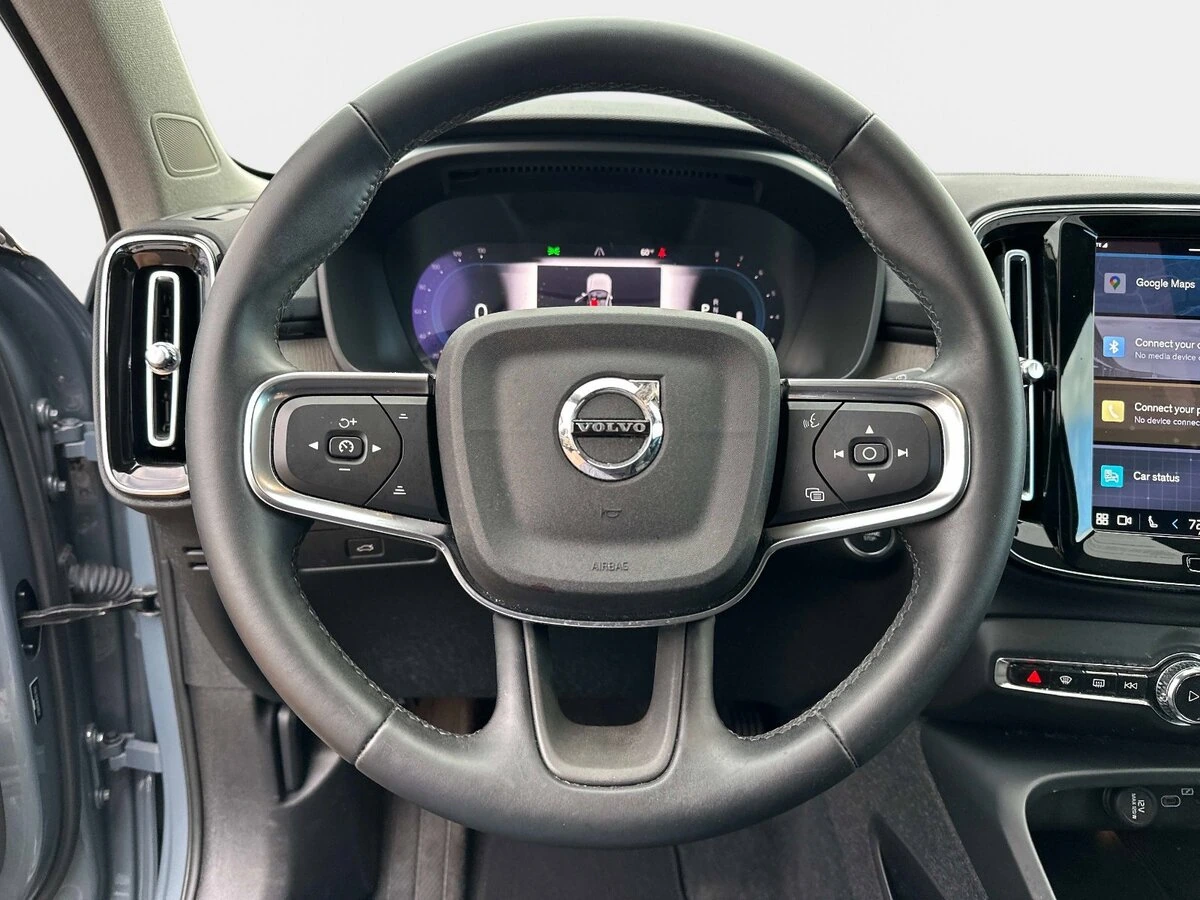 2023 Volvo - image 26