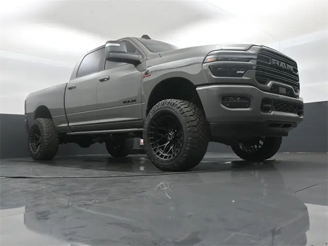 2025 Ram 2500 Laramie photo 32