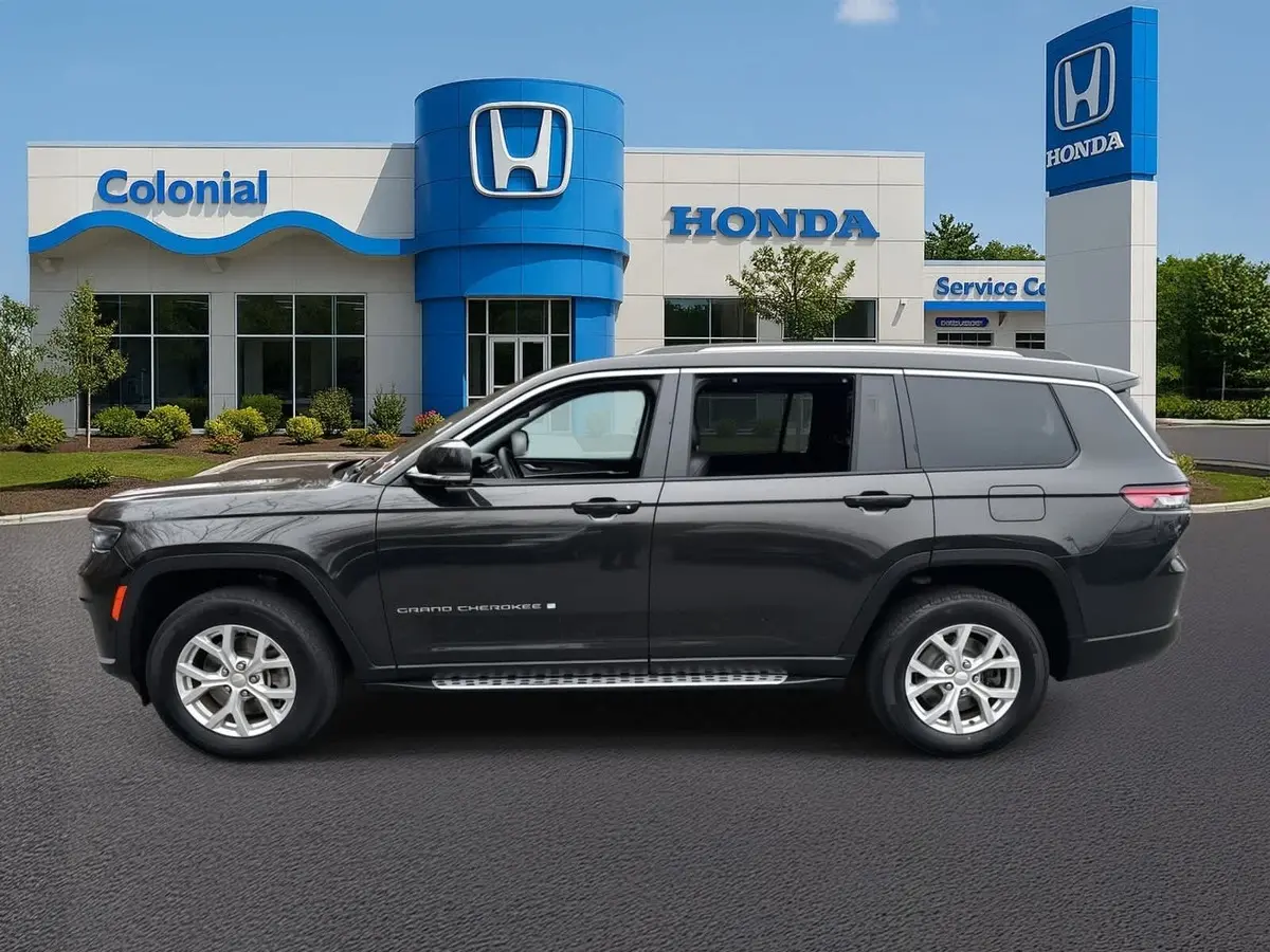 2023 Jeep Grand Cherokee Limited photo 3