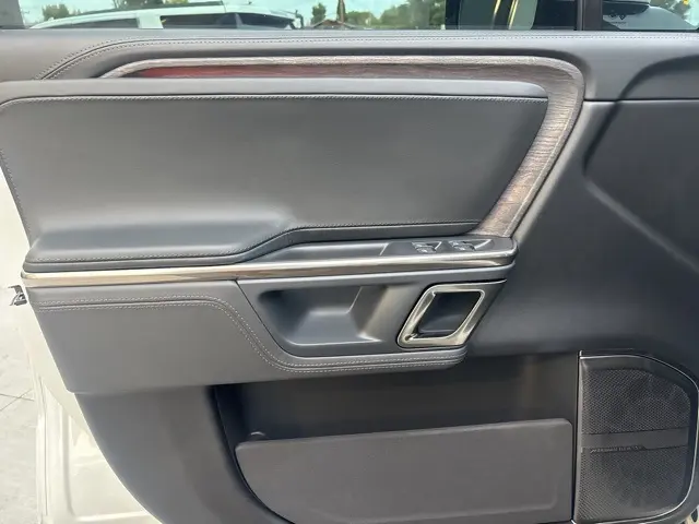 2023 Rivian R1T Launch Edition photo 17