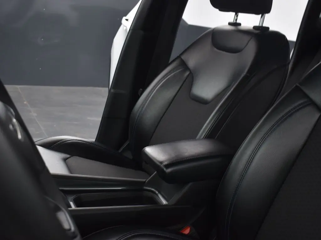 2023 Jeep Compass Latitude photo 12