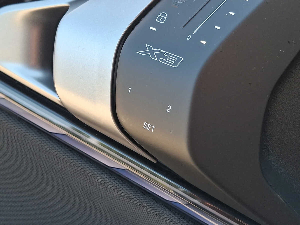 2026 BMW X3 30 - Photo 24