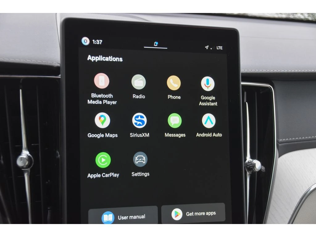 2026 Volvo - image 20