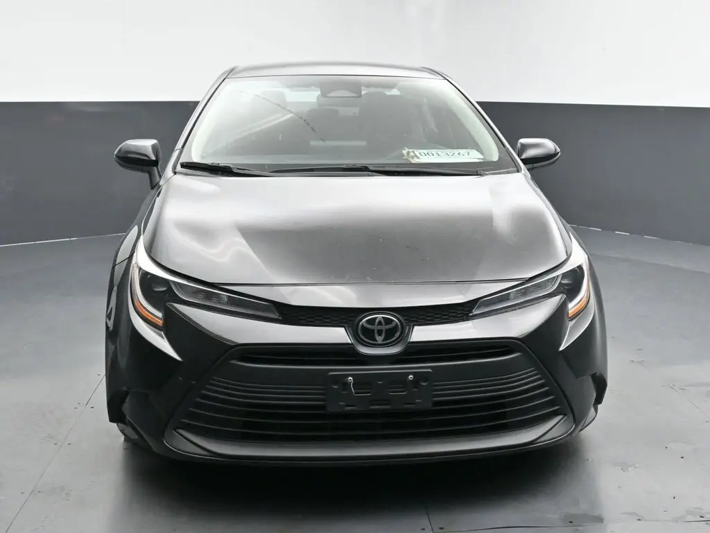 2023 Toyota Corolla LE photo 3