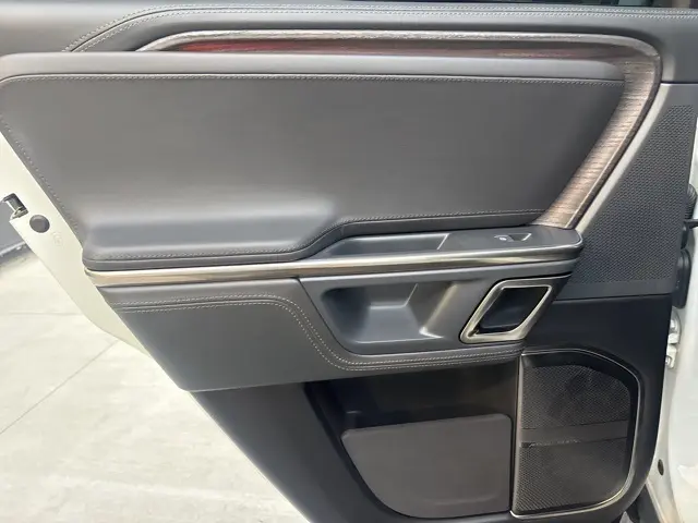 2023 Rivian R1T Launch Edition photo 15