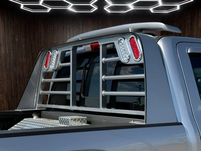 2023 Ford — photo 5