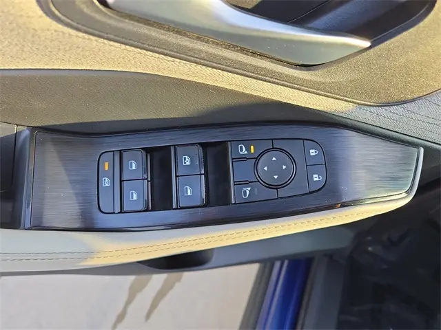 2023 Nissan Rogue SV photo 30