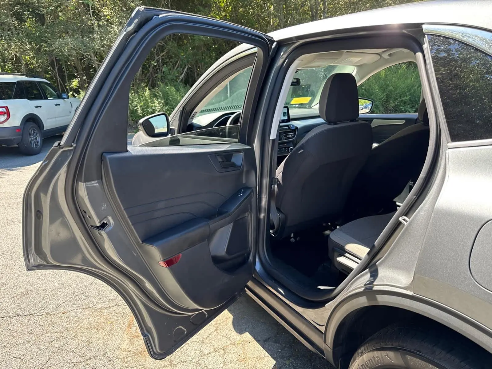 2022 Ford Escape SE photo 28