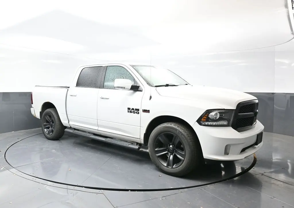 2018 Ram 1500 Sport photo 3