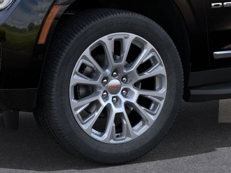 2026 GMC Yukon XL Denali - Photo 10