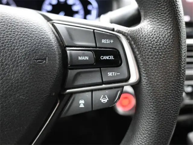 2018 Honda Accord LX photo 19