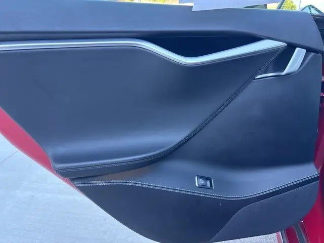 2017 Tesla Model S 100D photo 18