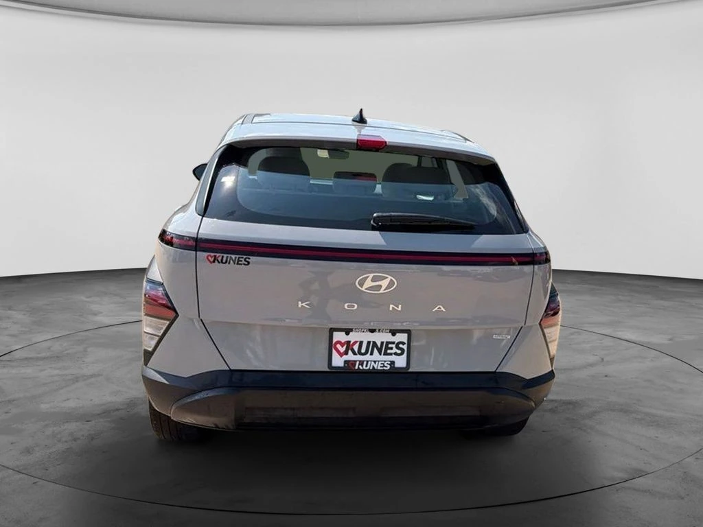 2026 Hyundai Kona SE - Photo 8