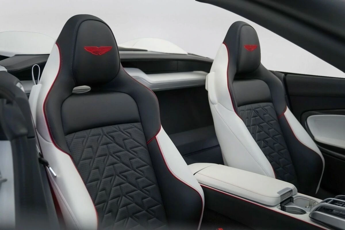 2026 Aston Martin Vanquish Base - Photo 34