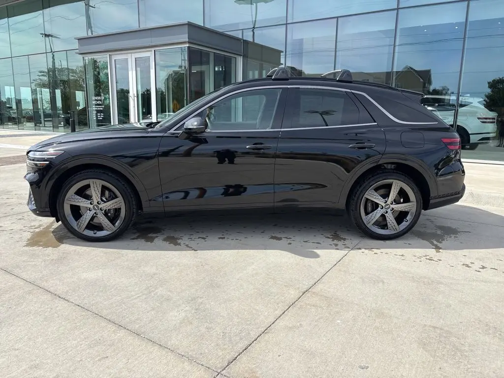 2024 Genesis GV70 3.5T Sport photo 2