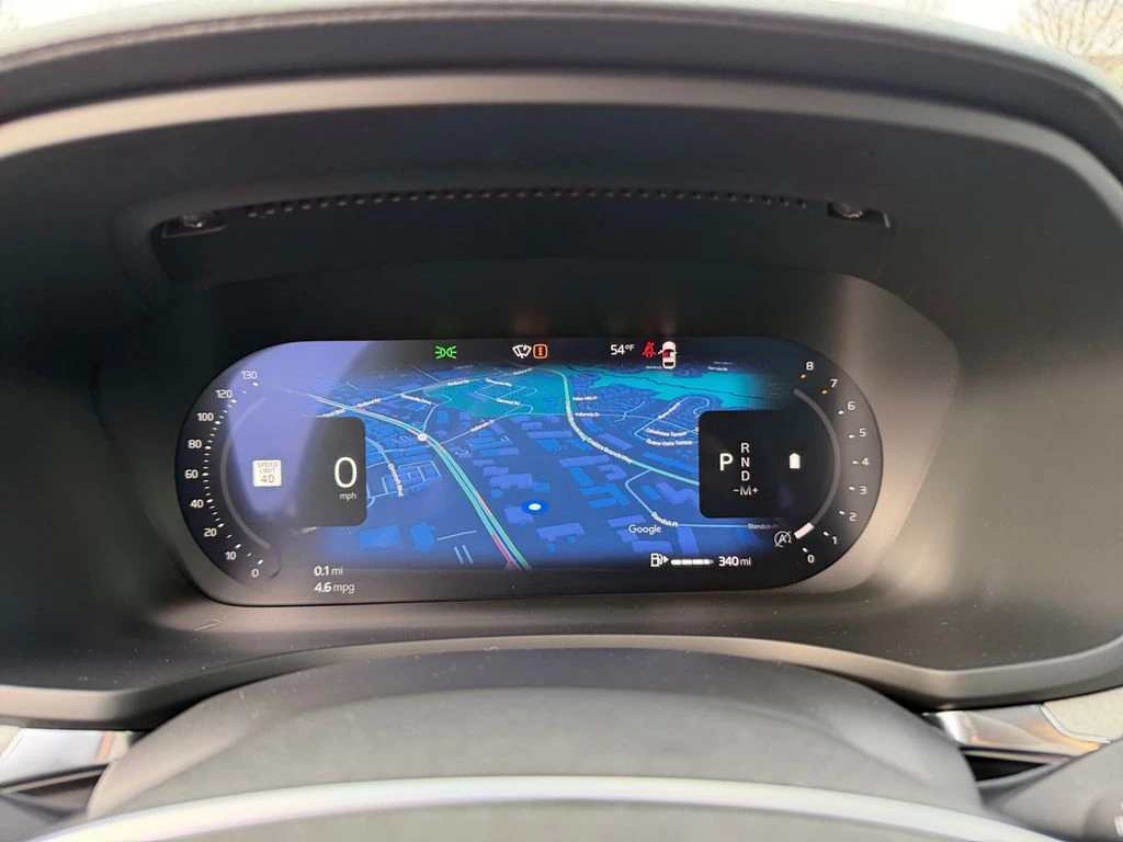 2025 Volvo - image 24