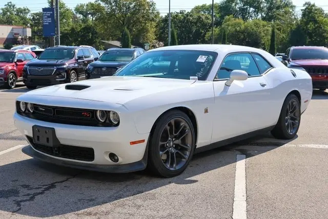 2023 Dodge Challenger R/T Scat Pack photo 2