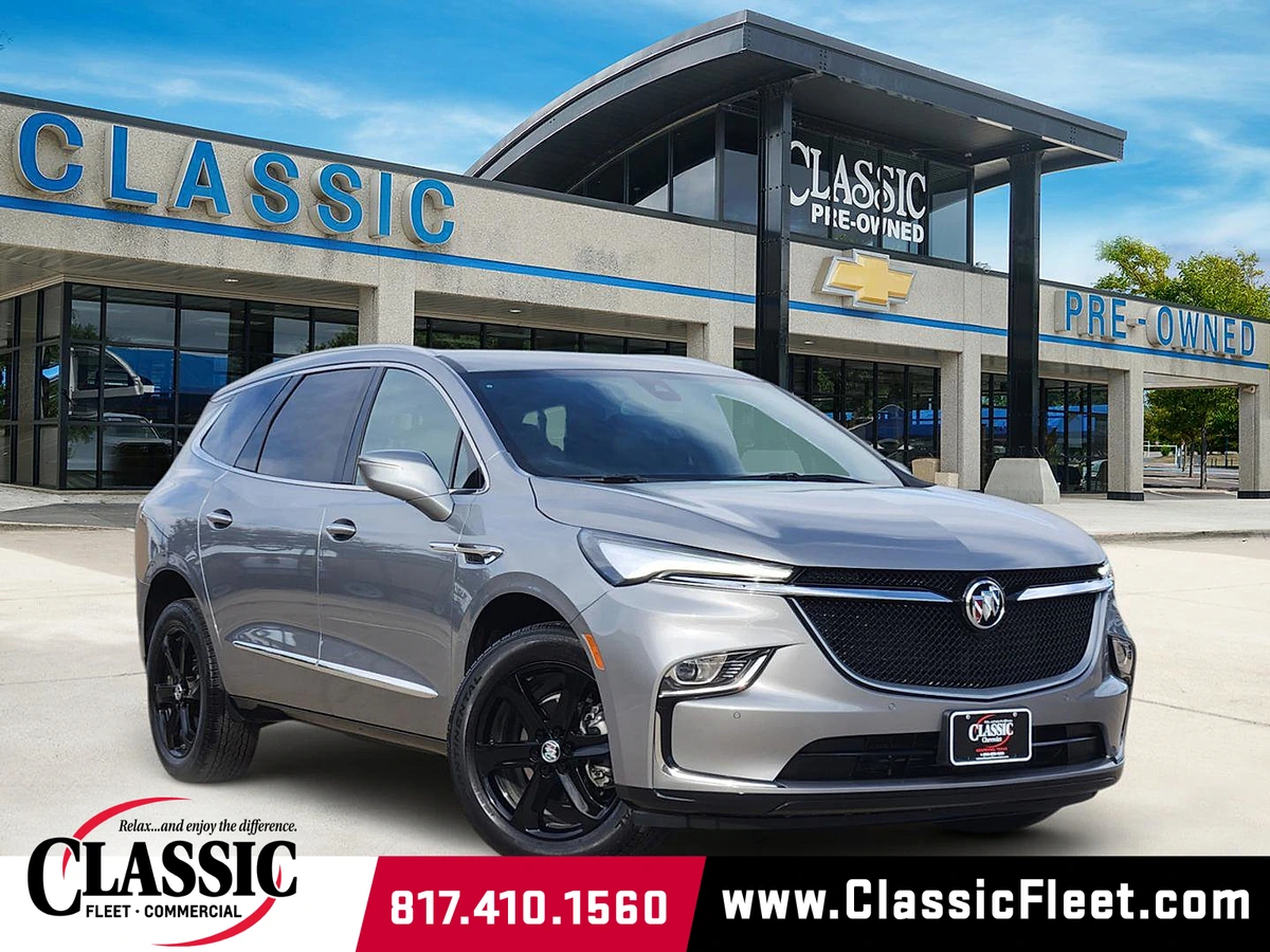 2024 Buick Enclave Essence's photo