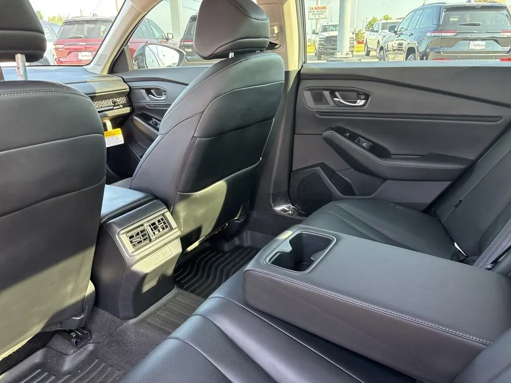 2024 Honda Accord Hybrid Touring photo 25