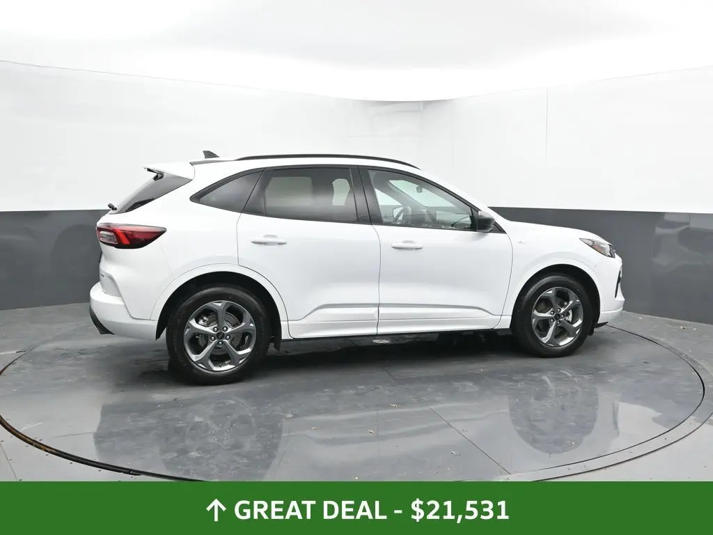 2023 Ford Escape ST-Line photo 8