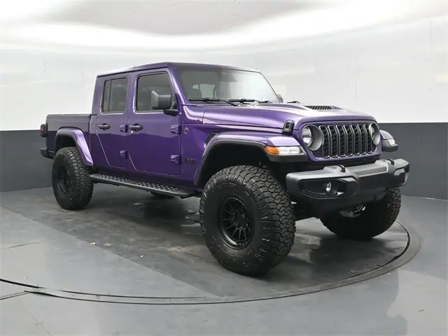 2026 Jeep Gladiator Sport S's photo