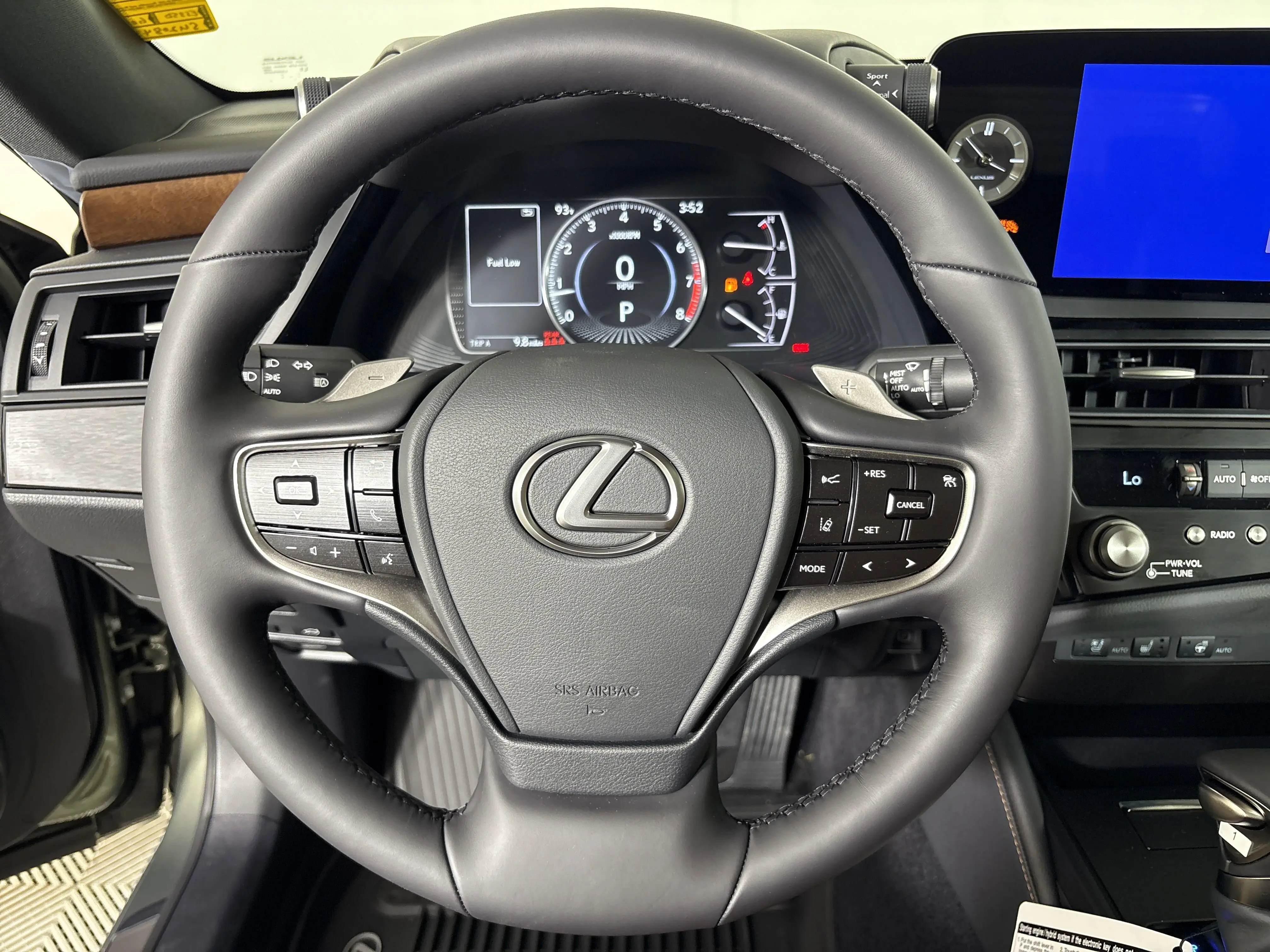 2025 Lexus ES 350 photo 5
