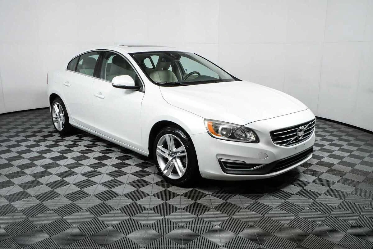 2015 Volvo S60 T5 Drive-E FWD Premier's photo