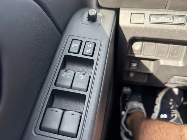 2026 Nissan Frontier SV photo 23