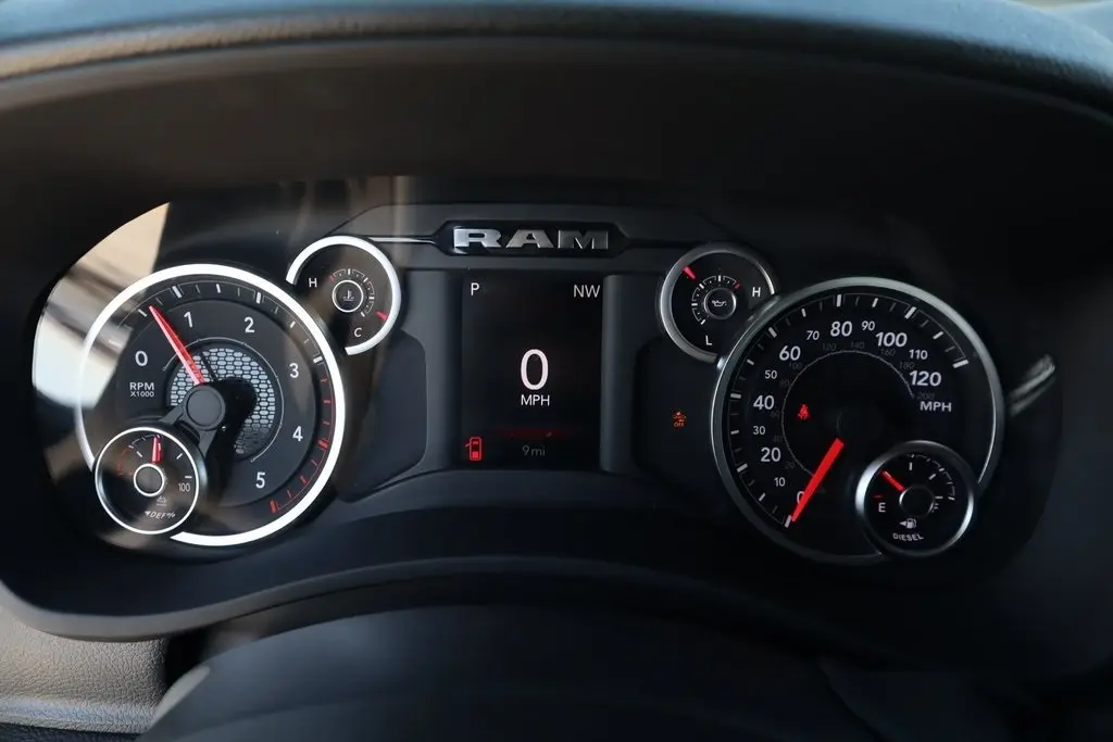 2026 Ram 2500 Tradesman photo 4