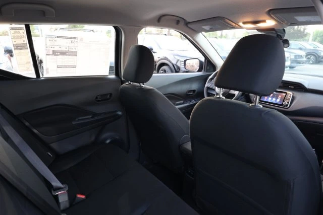 2025 Nissan KICKS PLAY Base - Photo 17