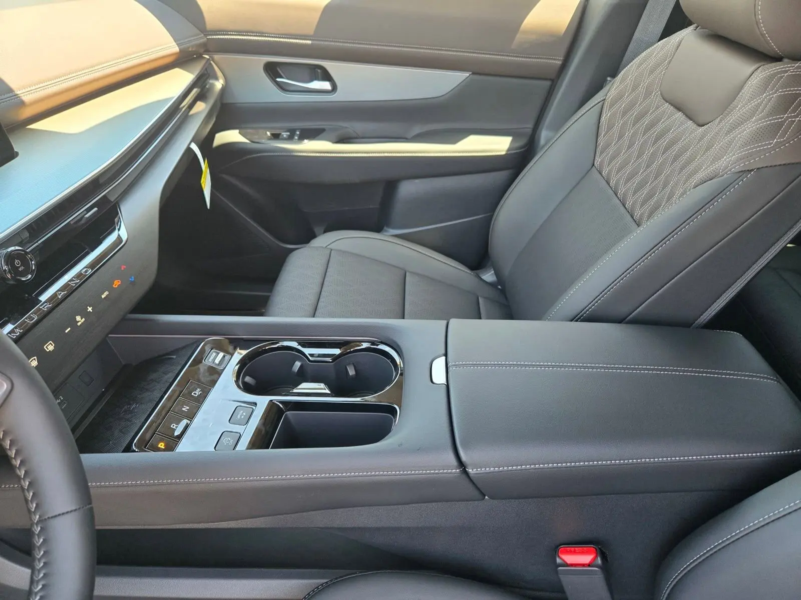2025 Nissan Murano Platinum photo 8