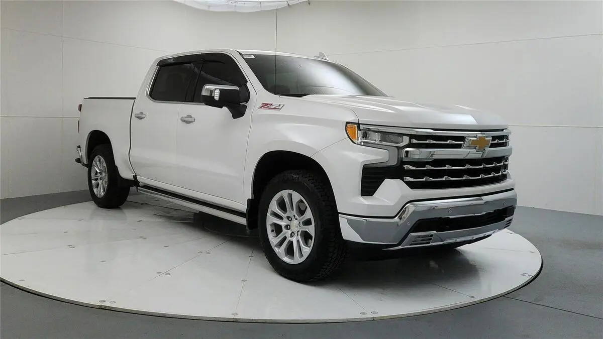 2023 Chevrolet Silverado 1500 LTZ's photo