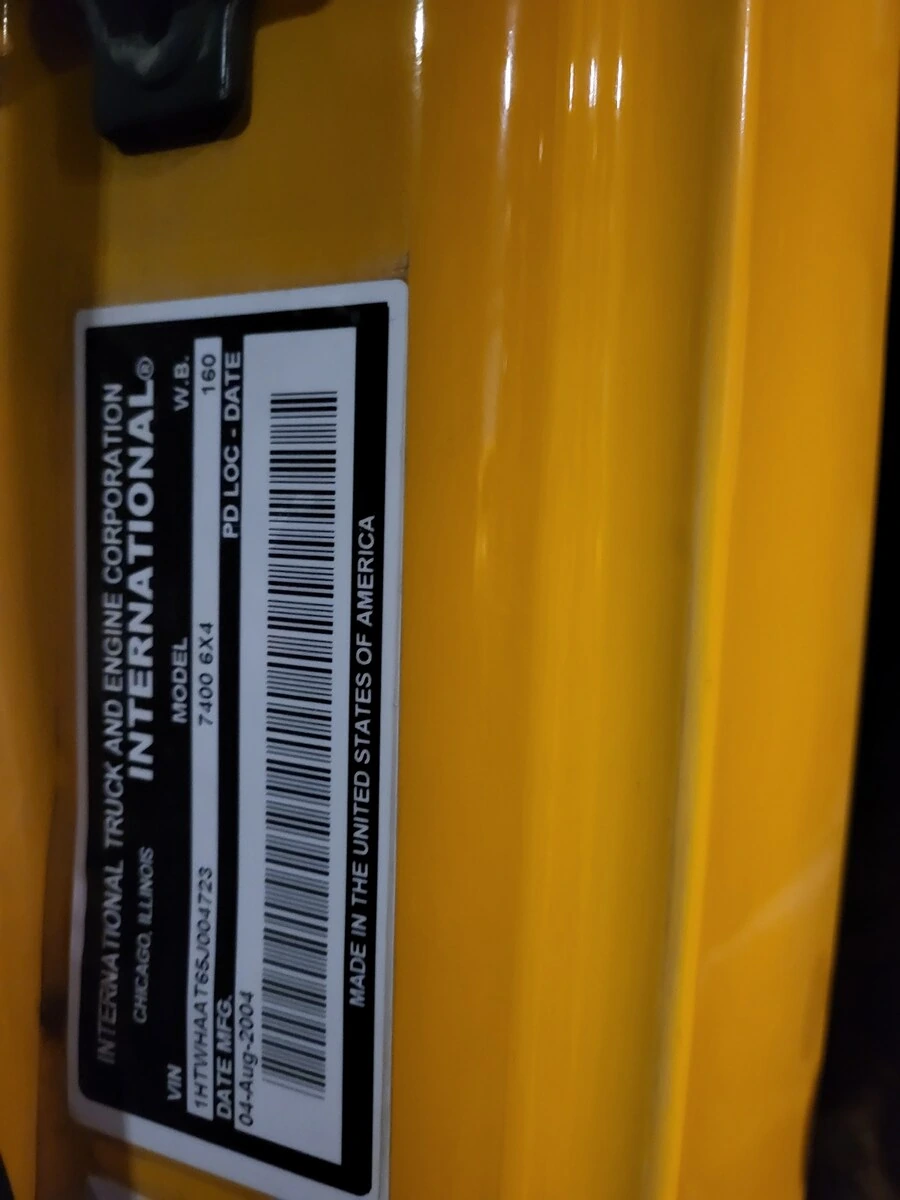 2005 International - image 12