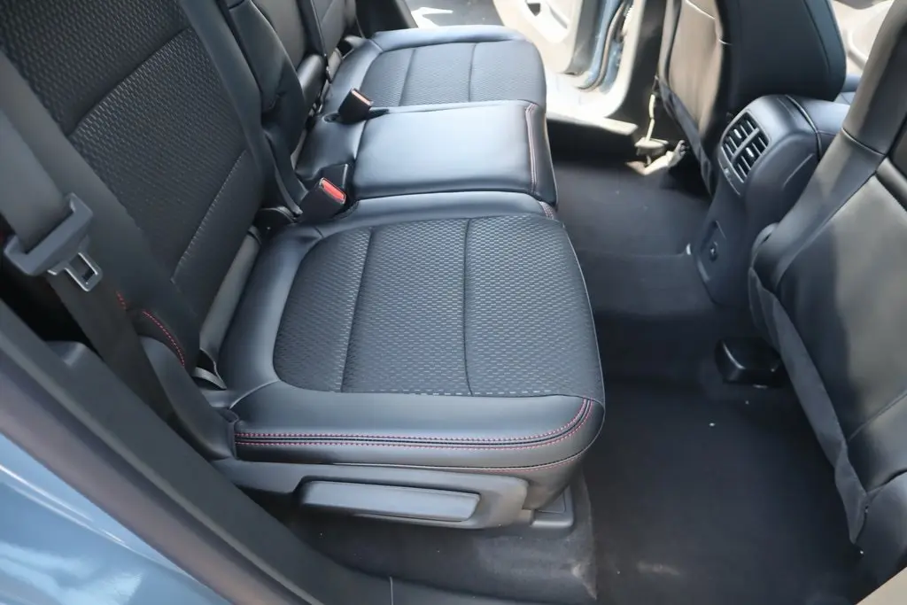 2026 Ford Escape ST-Line photo 13