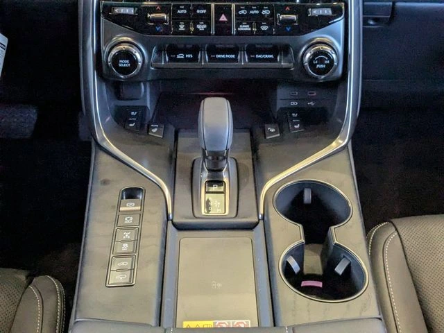 2026 Lexus LX 700h Luxury - Photo 16