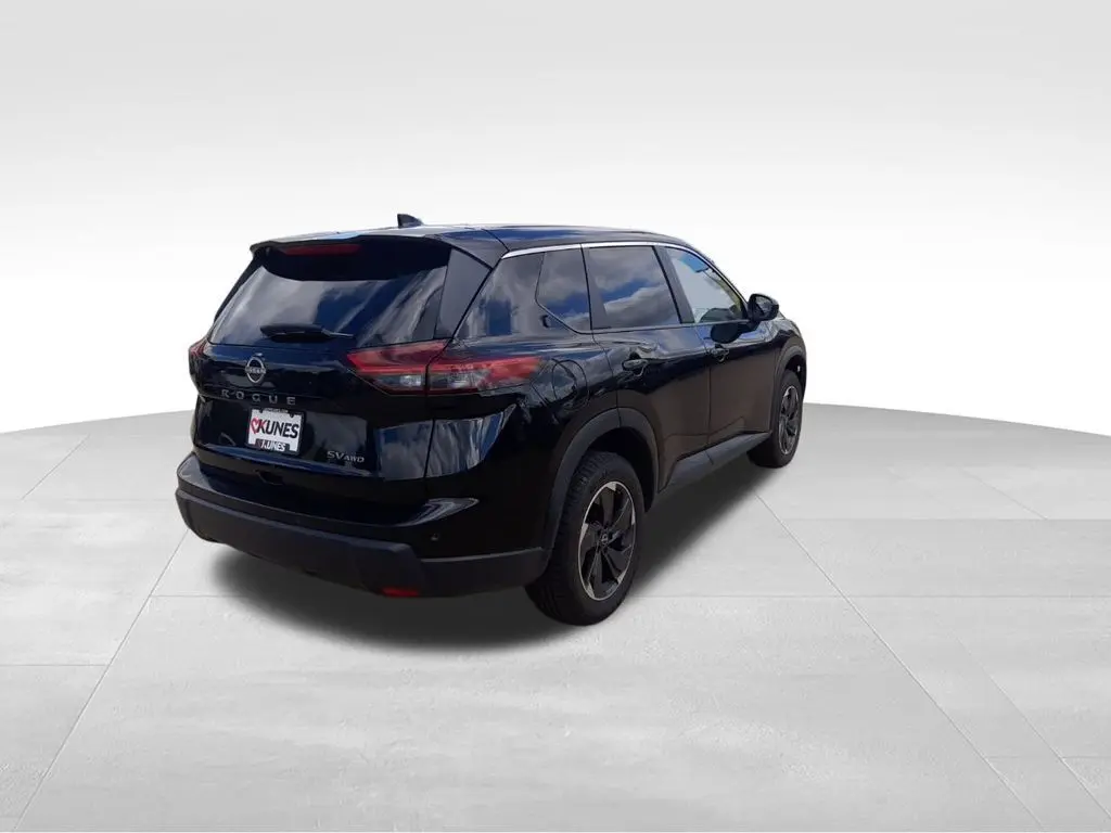 2024 Nissan Rogue SV photo 7